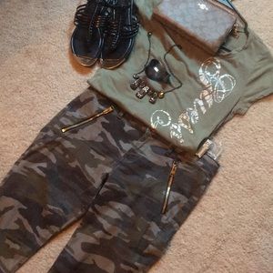 Express camo crop pants